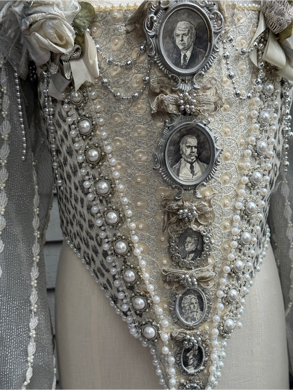 Handcrafted Cream and Silver Embellished Composer Corset Size 12/14 - Picture 3 of 12